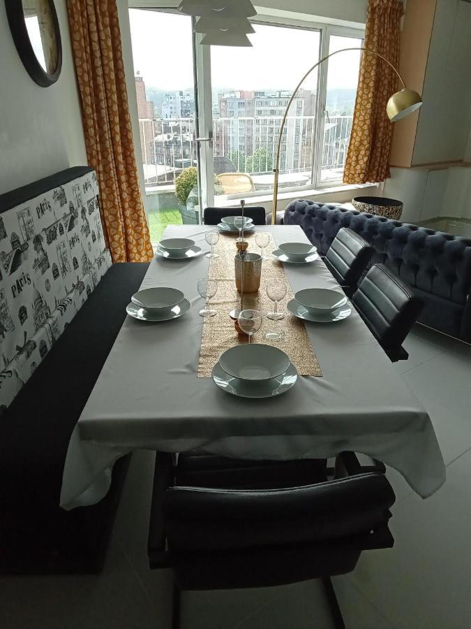 Liege Centre Mediacite Appartement Possible Parking Terrasse Immense 8Eme Pour 2 Personnes Exterior foto